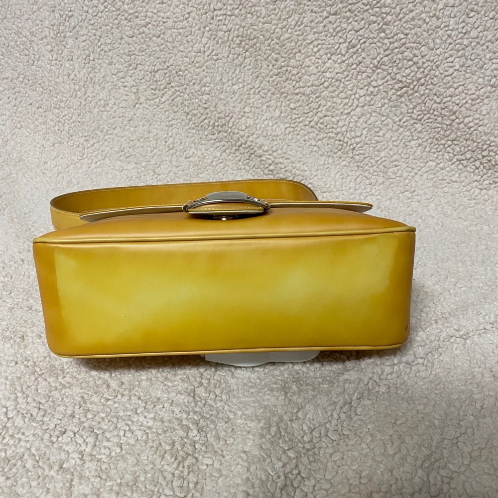 Vintage Salvatore Ferragamo Vara shoulder bag - Picture 4 of 15